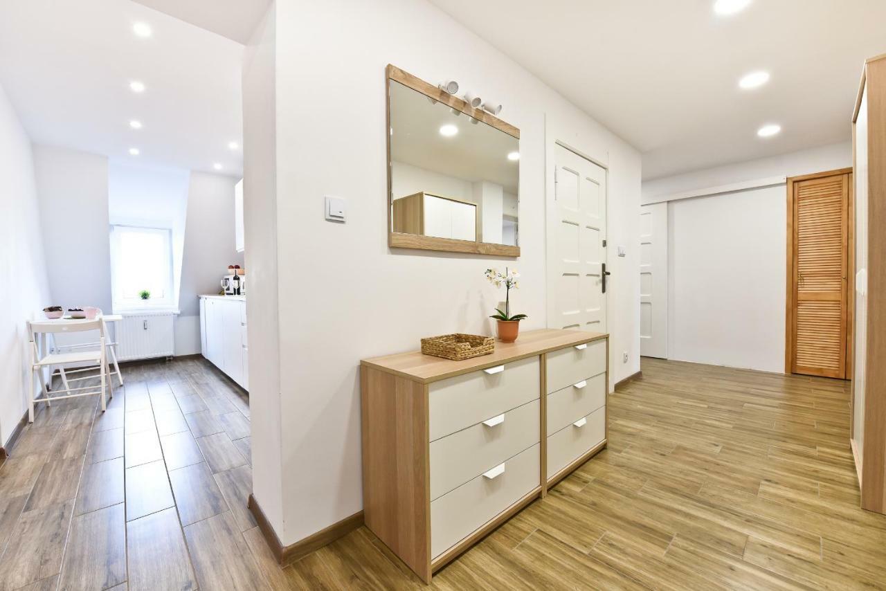 Apartament Centrum Z Miejscem Parkingowym Stary Toruń Екстериор снимка
